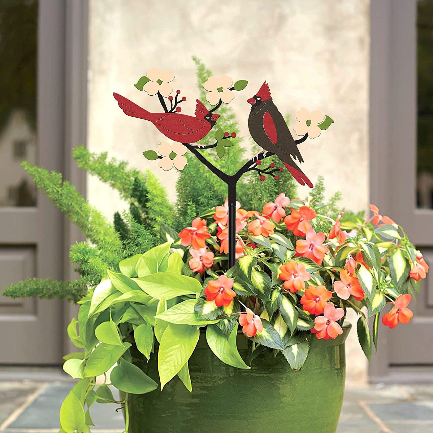 Cardinal Decor Christmas Red Cardinals Yard Sign Stake Metal Bird Decorative Garden Stakes, Lawn Outdoor Decorations for Front Backyard, Spring Birthday Remembrance Gift for Mom Women Friends Family