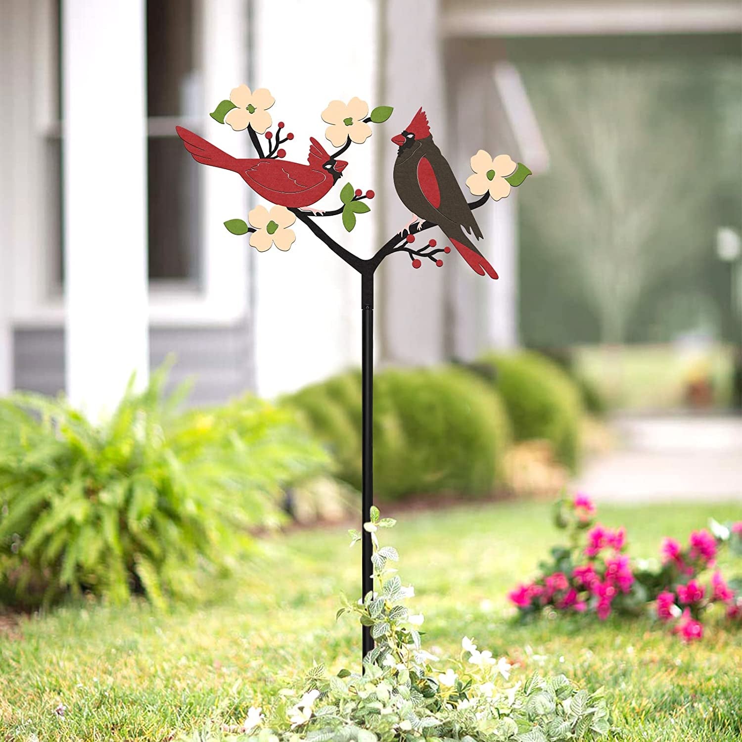 Cardinal Decor Christmas Red Cardinals Yard Sign Stake Metal Bird Decorative Garden Stakes, Lawn Outdoor Decorations for Front Backyard, Spring Birthday Remembrance Gift for Mom Women Friends Family
